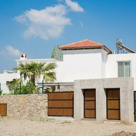 Lux With Private Pool And Jacuzzi بودروم